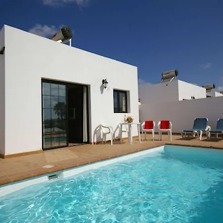 Villa Puerto Del Carmen Sleeps 6 Pool Wifi