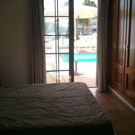 Puerto Del Carmen Sleeps 6 Pool Wifi Villa *